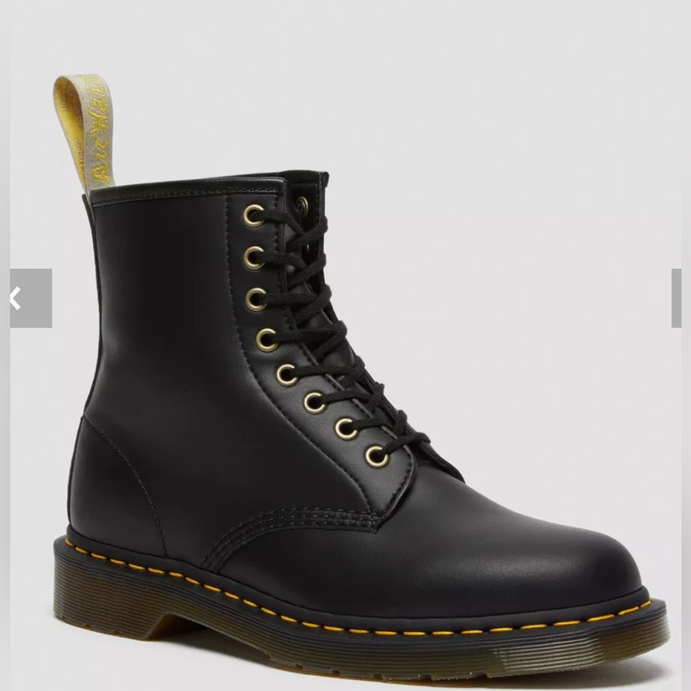 💥NWOT💥 Vegan 1460 8-eye Lace Up Doc Martens Boots - Picture 2 of 16